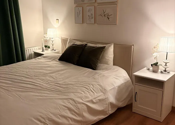 Cozy Private Room With Terrace & Workspace